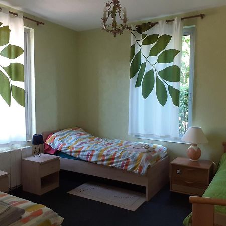 Gite 32 Rue Du Huit Mai Freneuse  Kültér fotó
