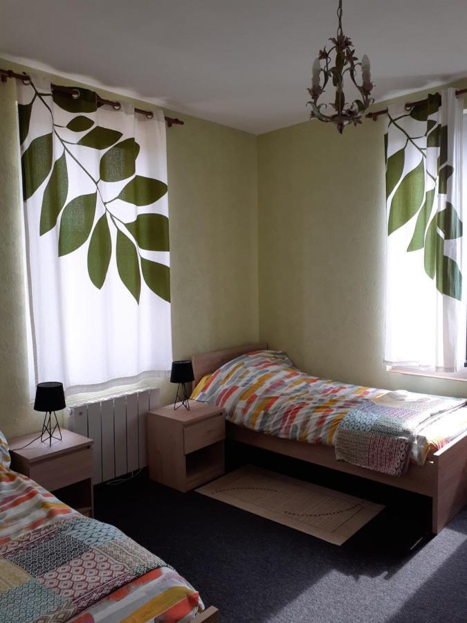 Gite 32 Rue Du Huit Mai Freneuse  Kültér fotó