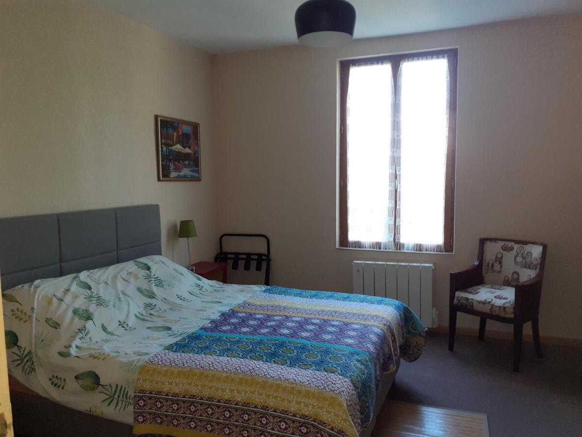 Gite 32 Rue Du Huit Mai Freneuse  Kültér fotó