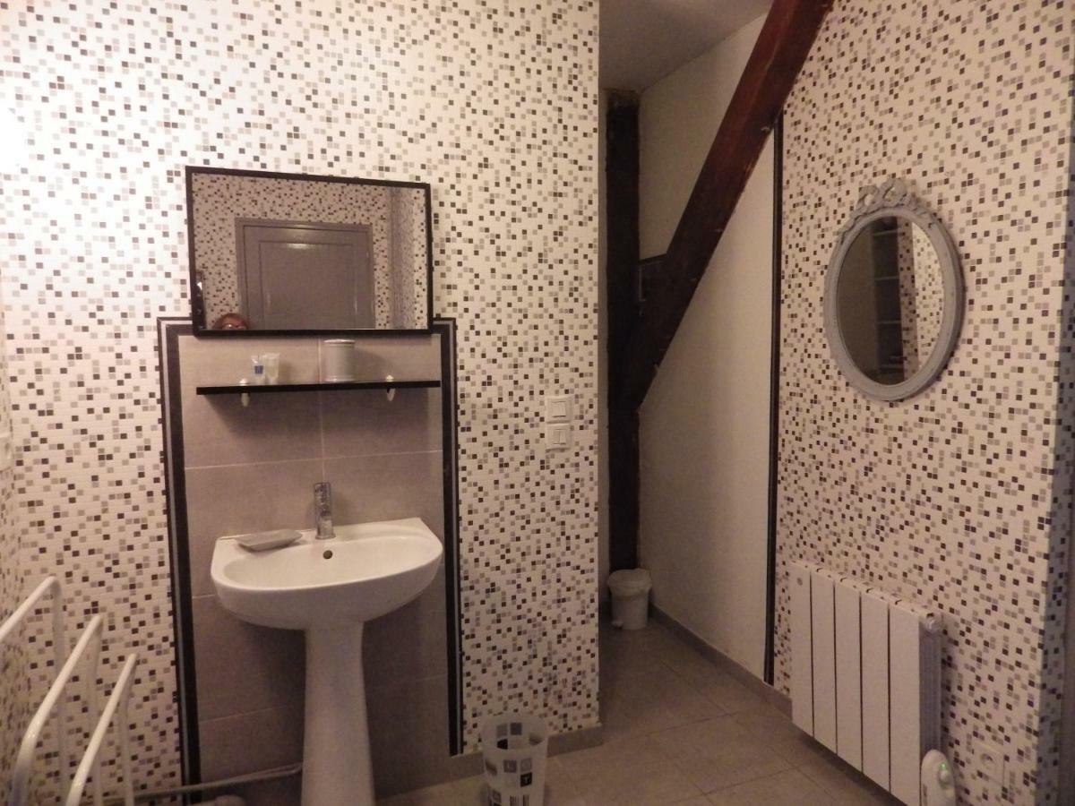 Gite 32 Rue Du Huit Mai Freneuse  Kültér fotó